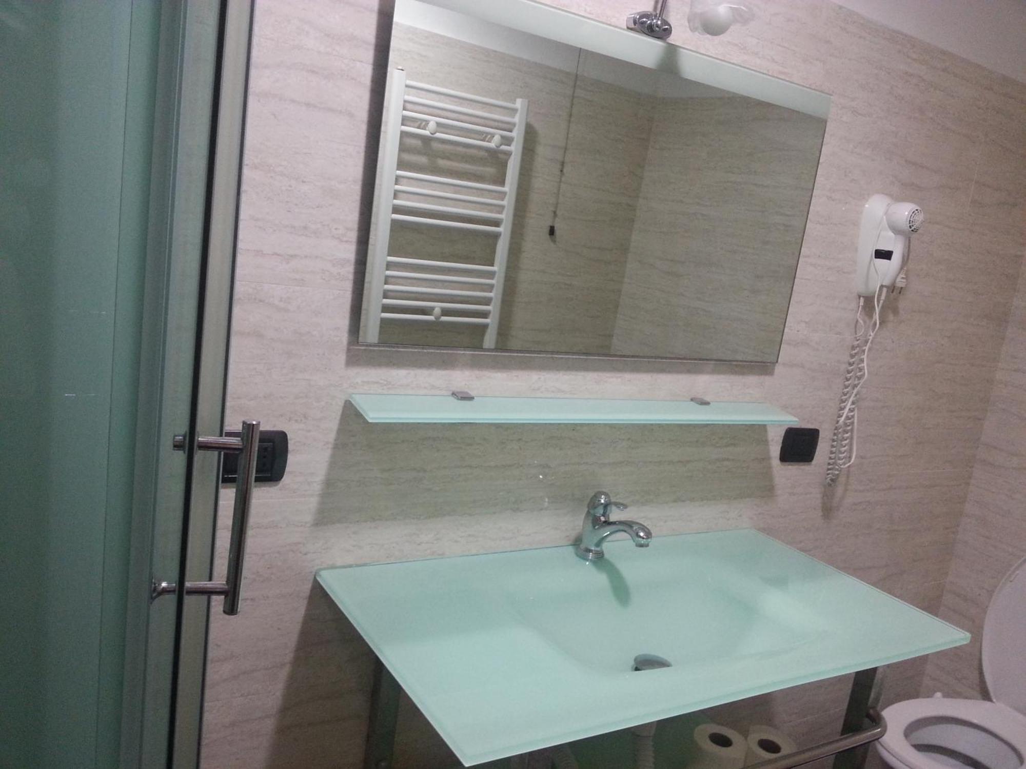 Quarto com 2 Camas de Solteiro