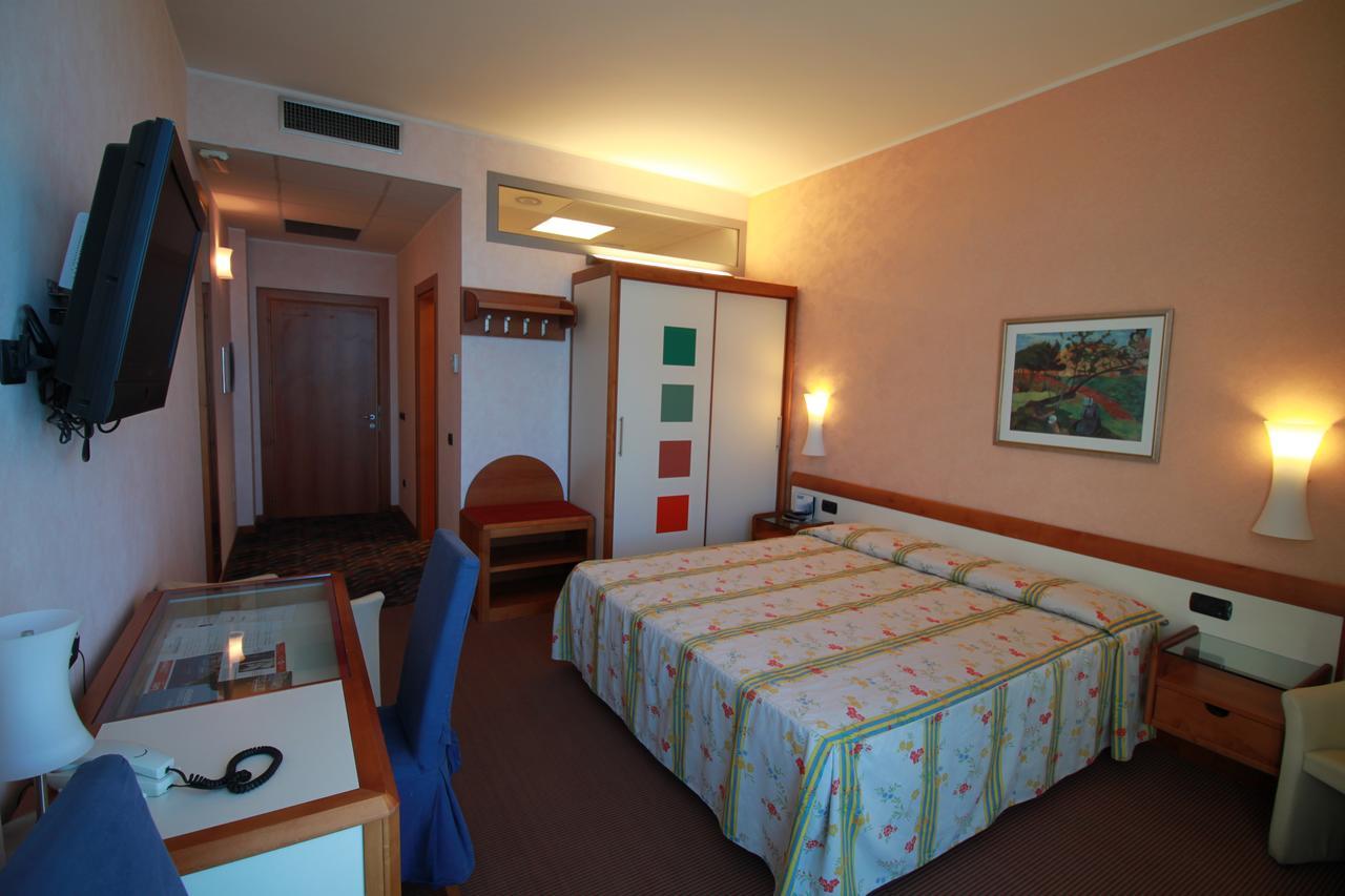 Queen Room with Sea View