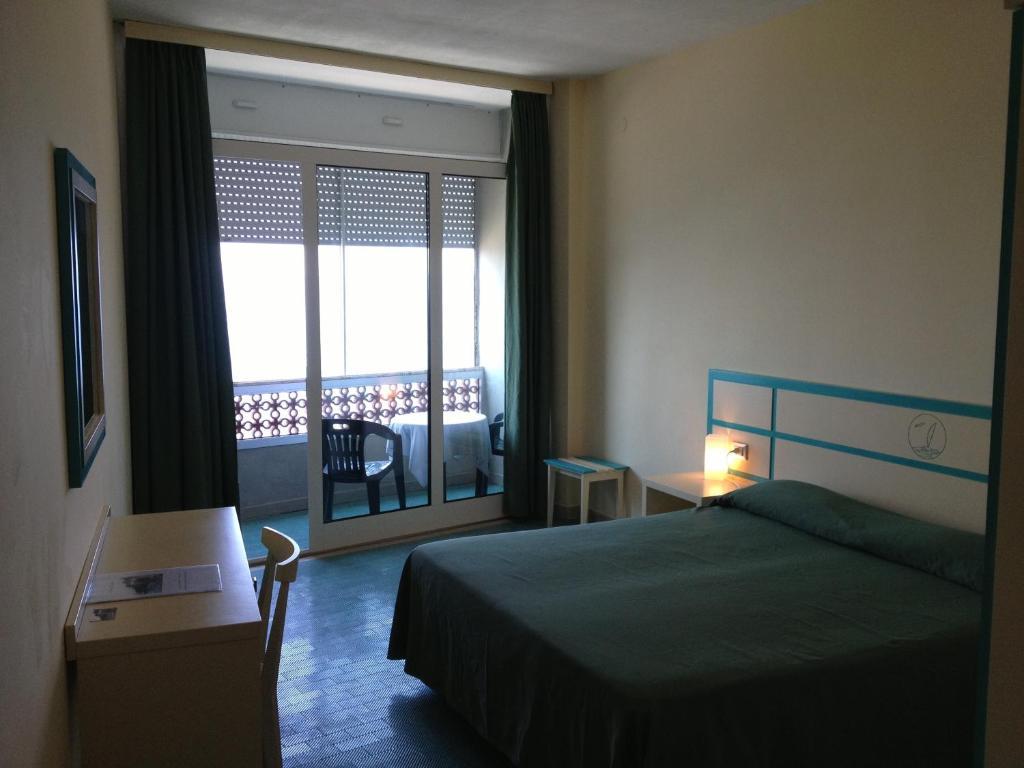 Camera Matrimoniale/Doppia con Letti Singoli con Vista Mare