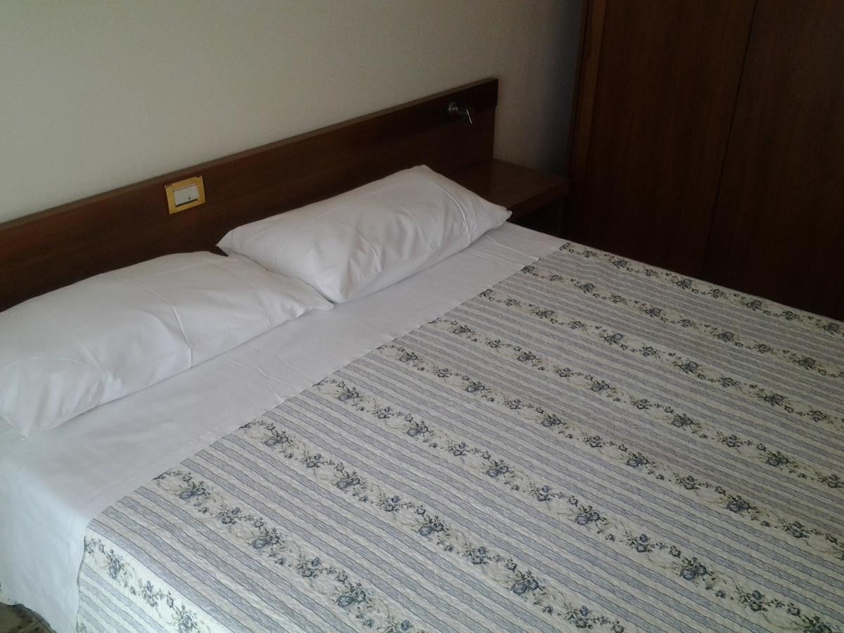 One-Bedroom Apartment,646083840:JPEG