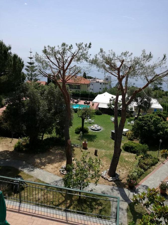 Appartamento con Vista Piscina