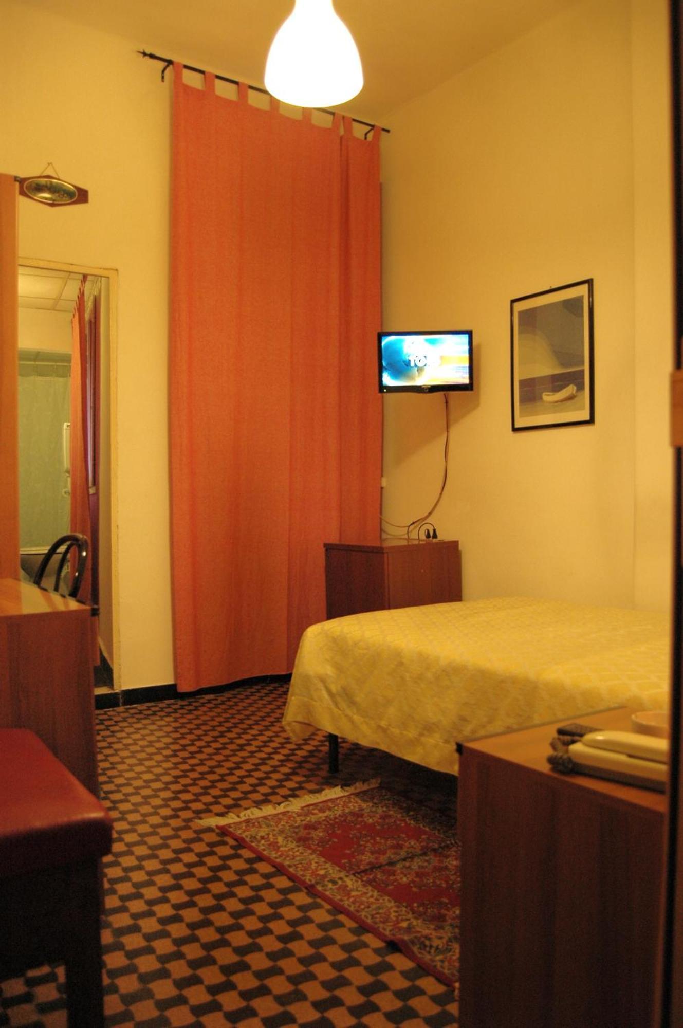 Single Room Private Bathroom