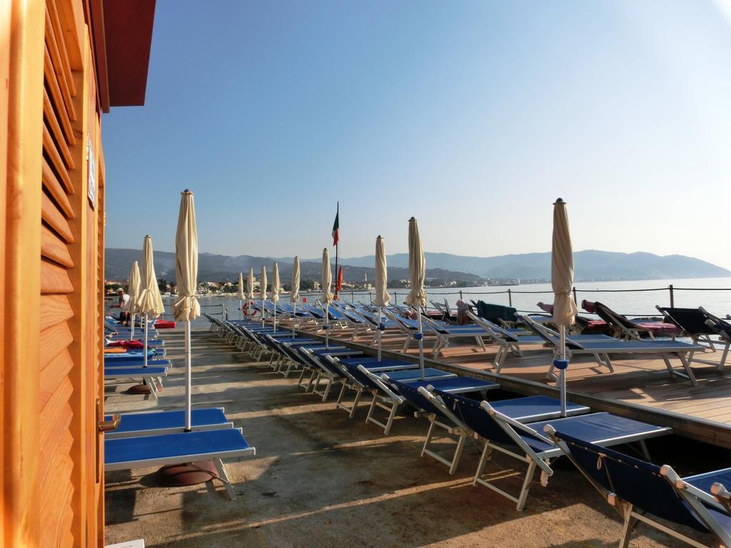 Chambre Double avec Terrasse - Rez-de-Chaussée - Vue sur Mer
