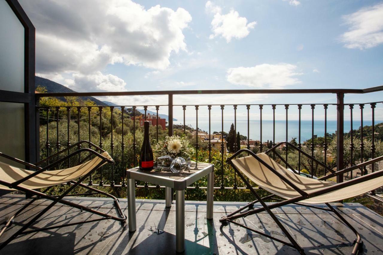 Double or Twin Room with Sea View