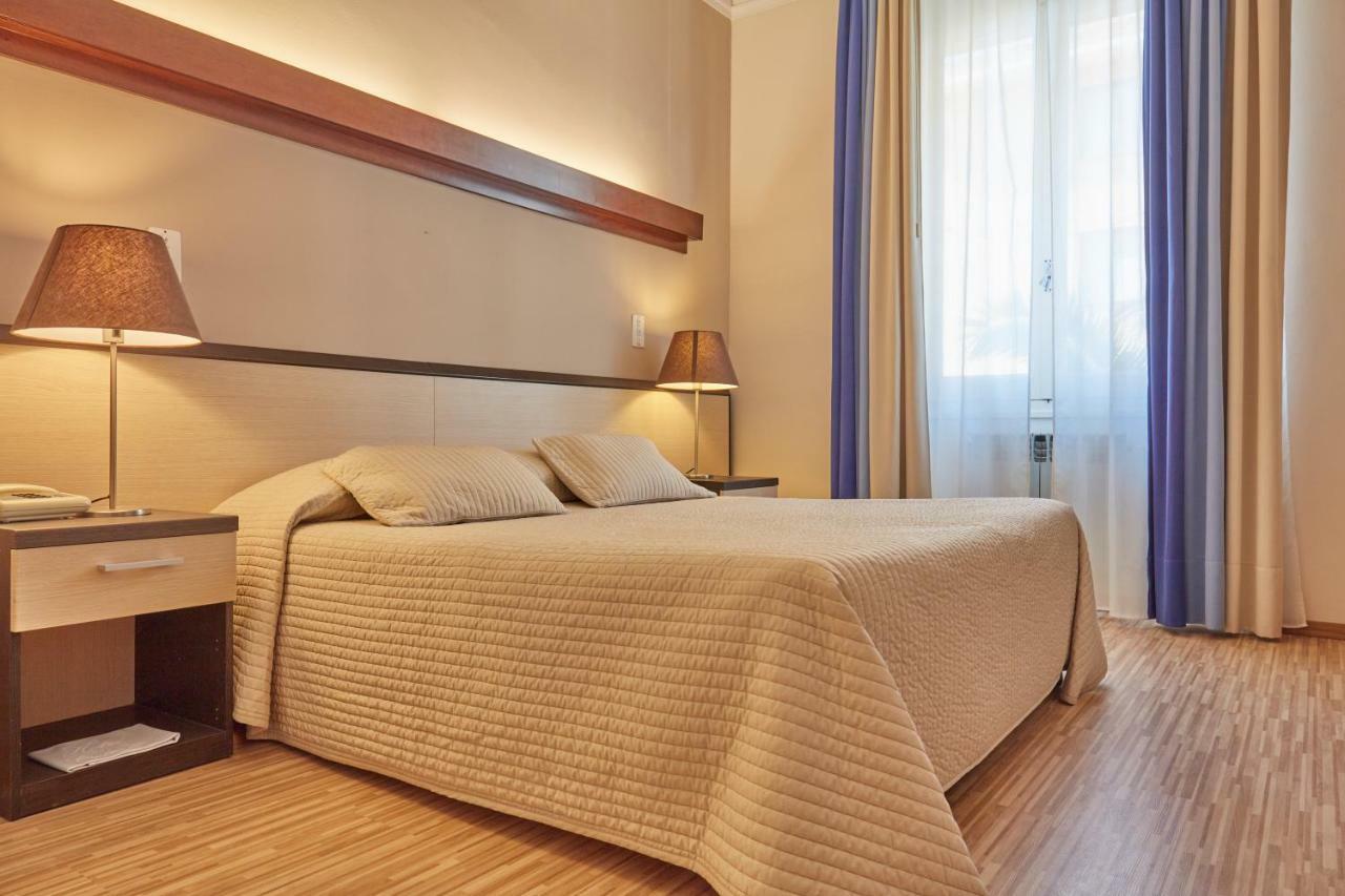 Double or Twin Room with Partial Sea View