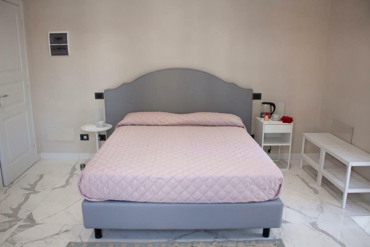 Studio Apartment,811119681:JPEG