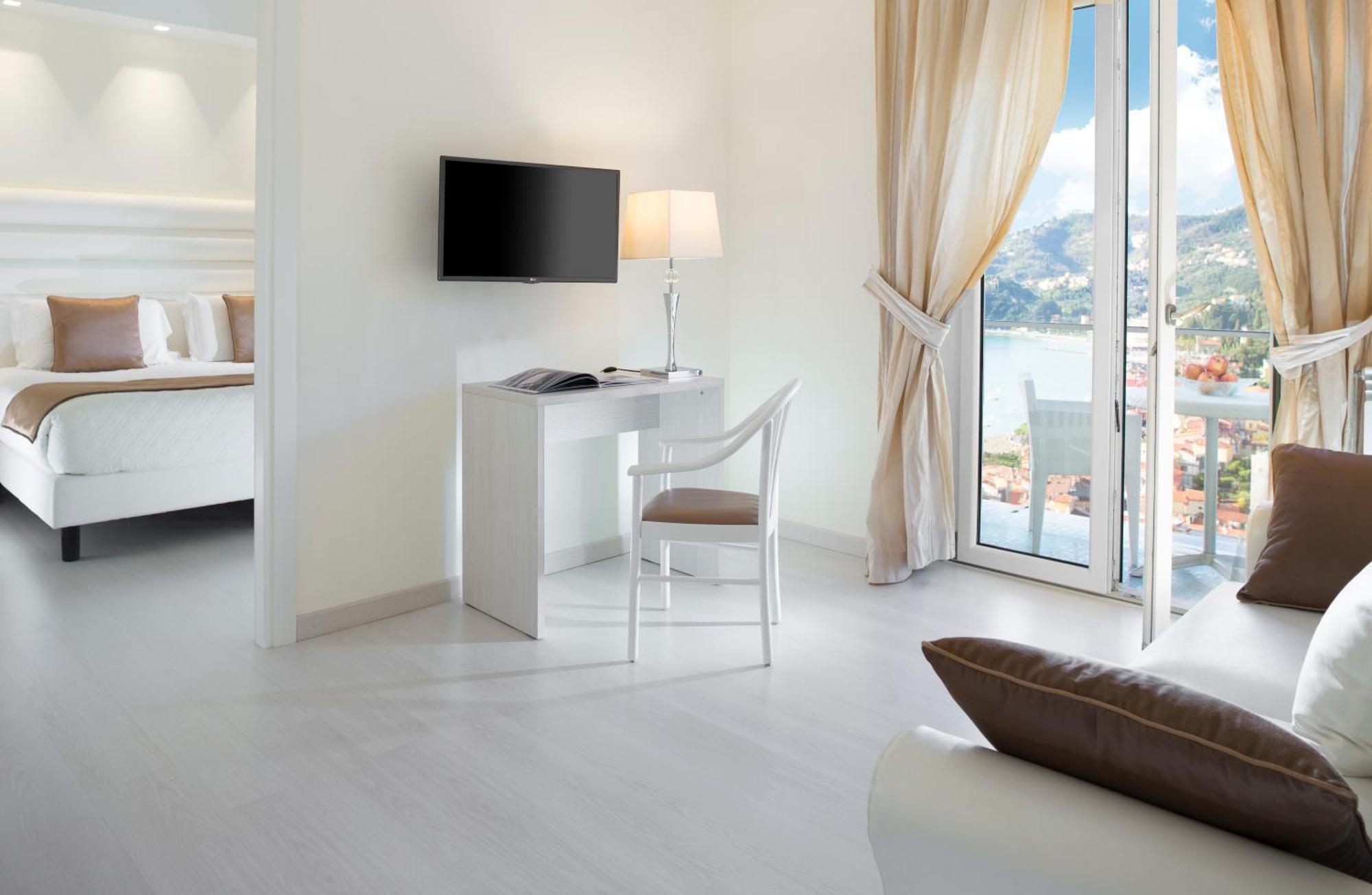 Deluxe Triple Room Sea View