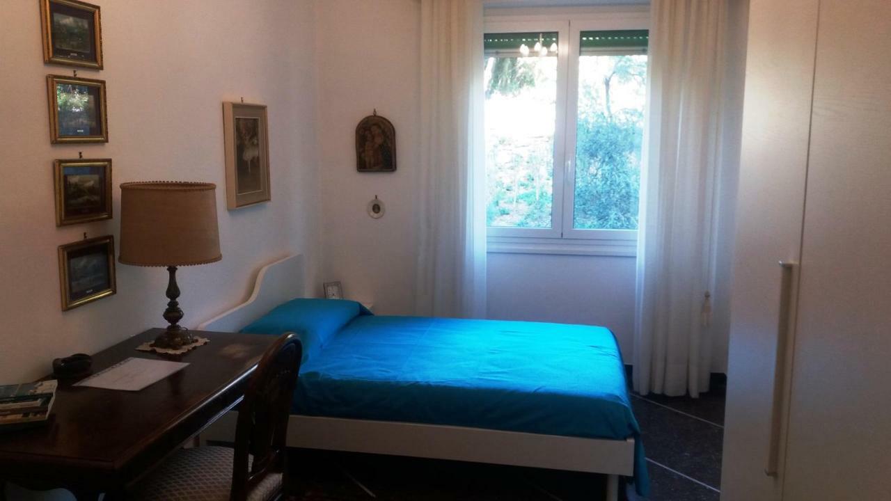 Quarto Individual com Banheiro Compartilhado