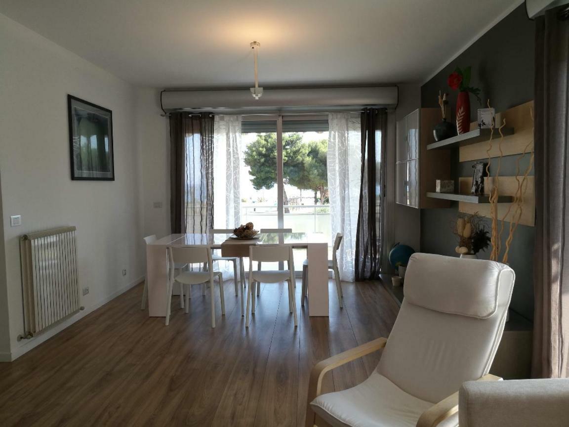 Apartment,866042351:JPEG