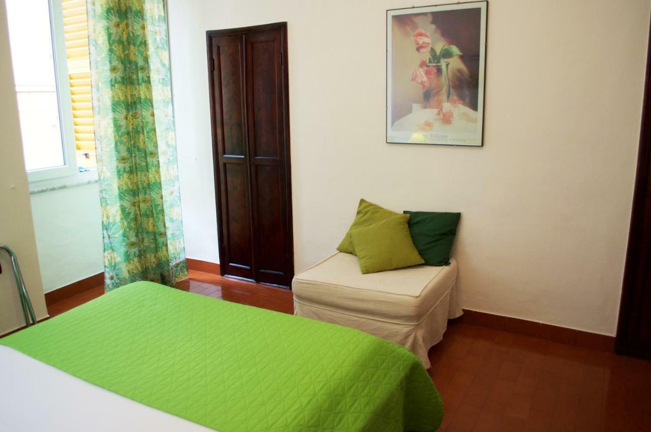 Deluxe Double Room (2 Adults + 1 Child)