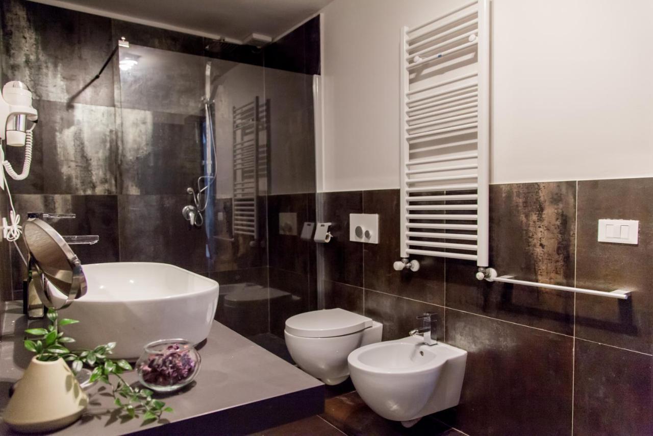 Two-Bedroom Apartment,1045395844:JPEG