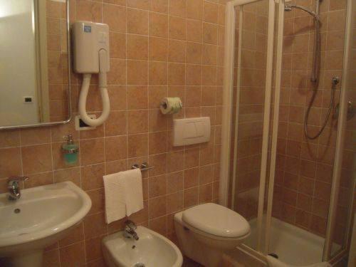 Camera Matrimoniale con Bagno Privato