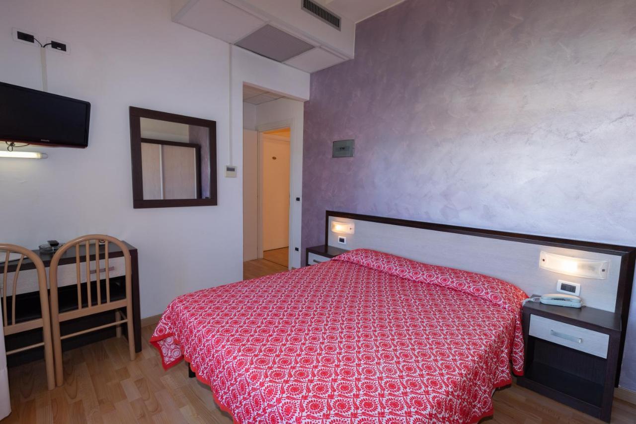 Double or Twin Room,996611266:JPEG