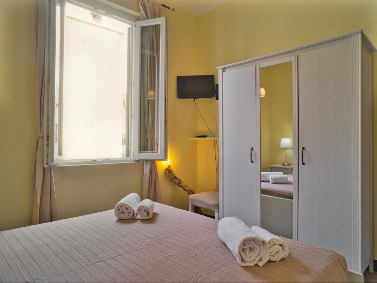 Doppelzimmer mit Gemeinschaftsbad
