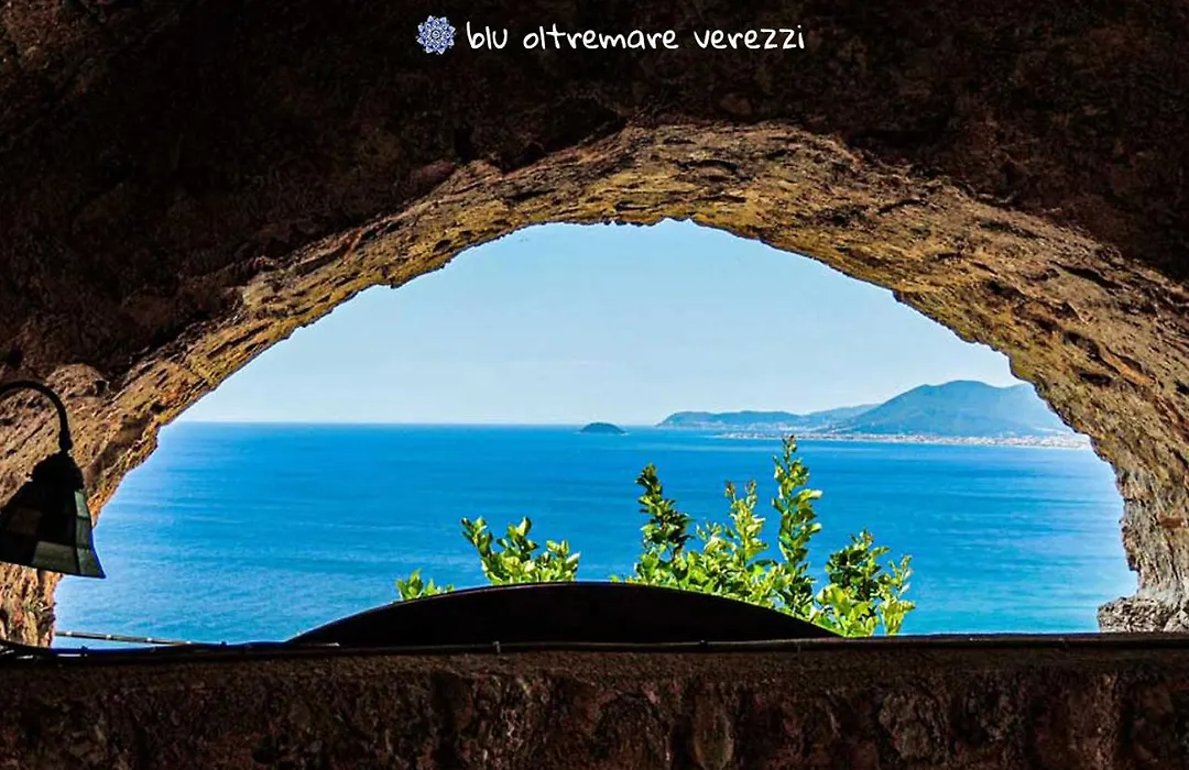 Blu Oltremare-1