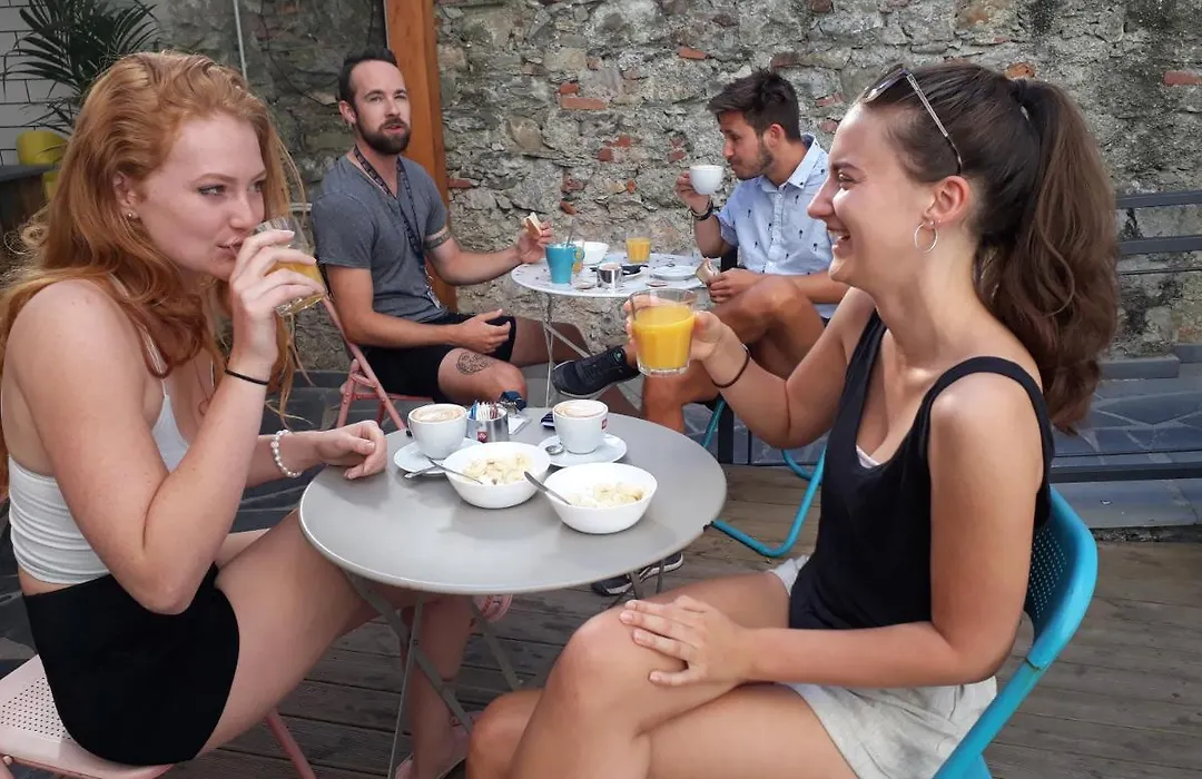 5 Terre Backpackers City-1