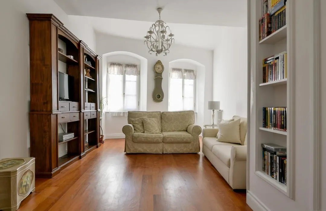 Vienna'S House-1