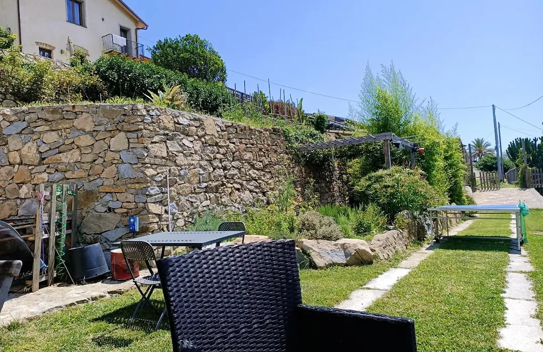 3 Bedrooms House With Sea View Furnished Garden And Wifi At Bordighera-1