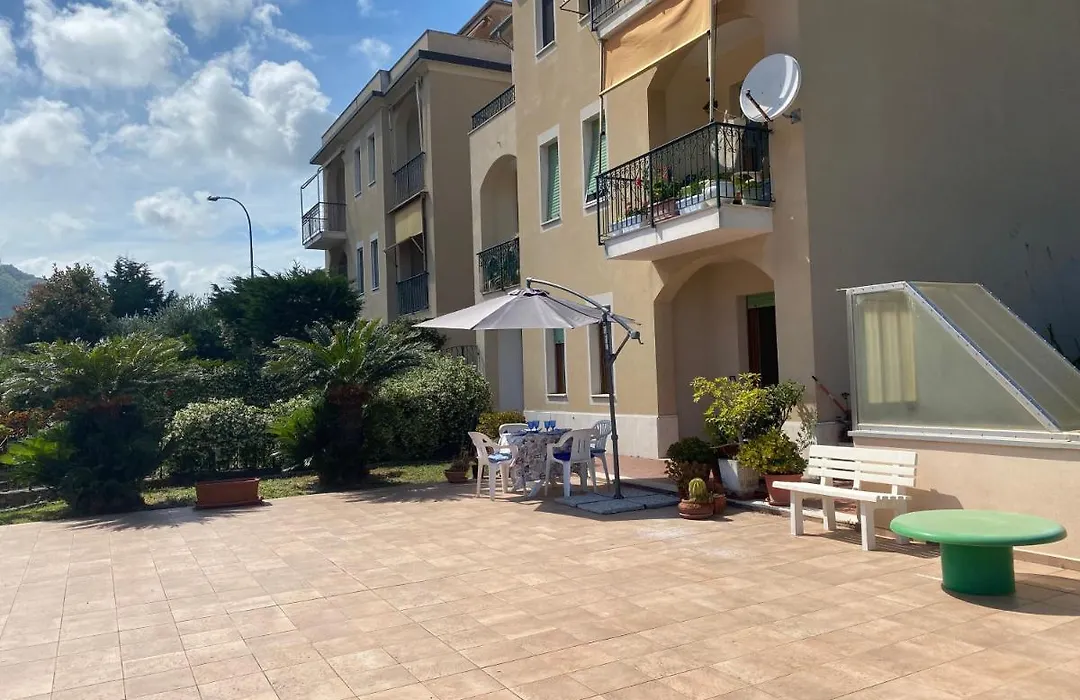 Vivi La Mia Liguria - Esclusivo Appartamento Con Terrazzo E Giardino-1