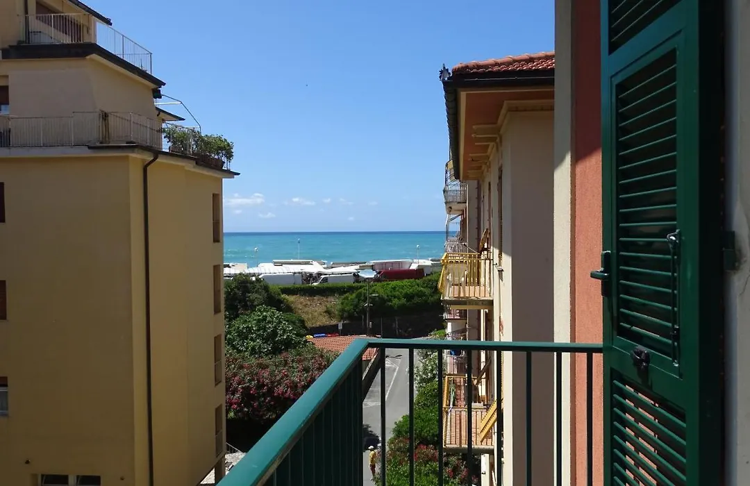 Casa Jacopo 50 Mt Dal Mare-1