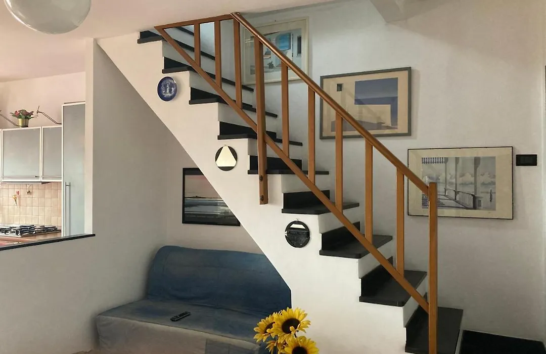 80'S Home-1