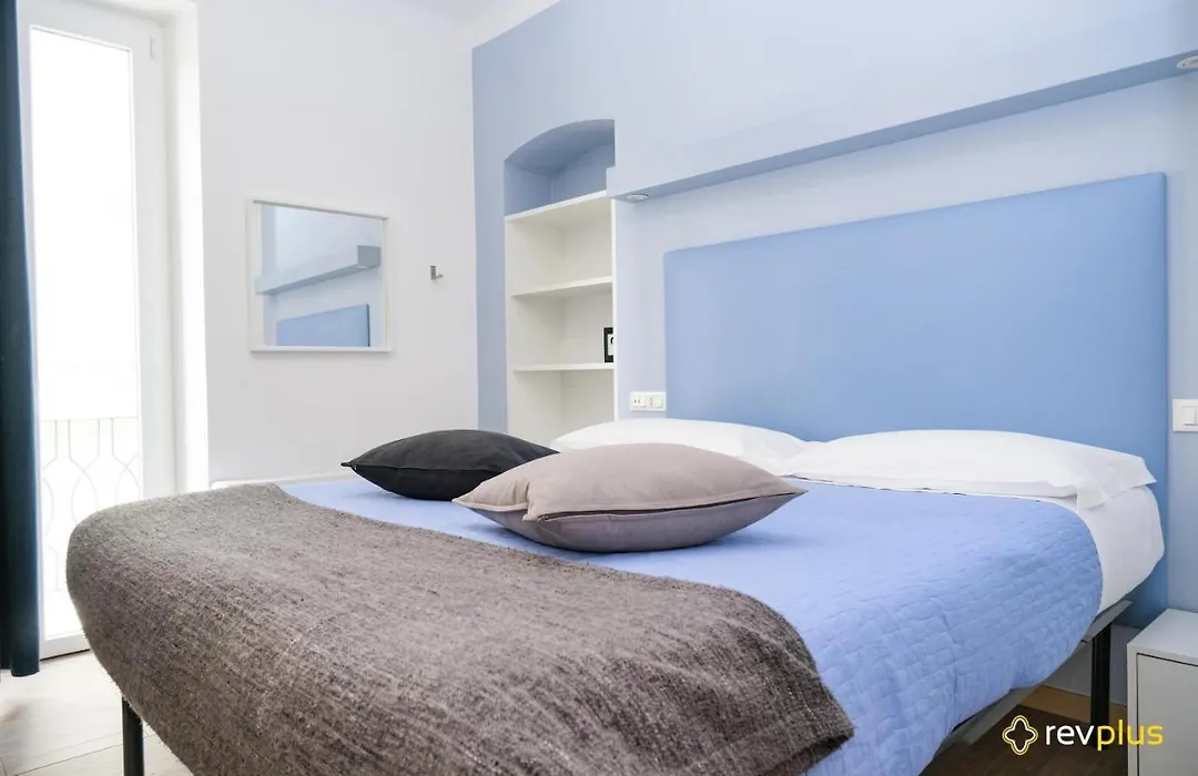 Lia Rooms-1