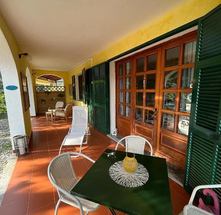 Rocca Di Corno Guest House-1