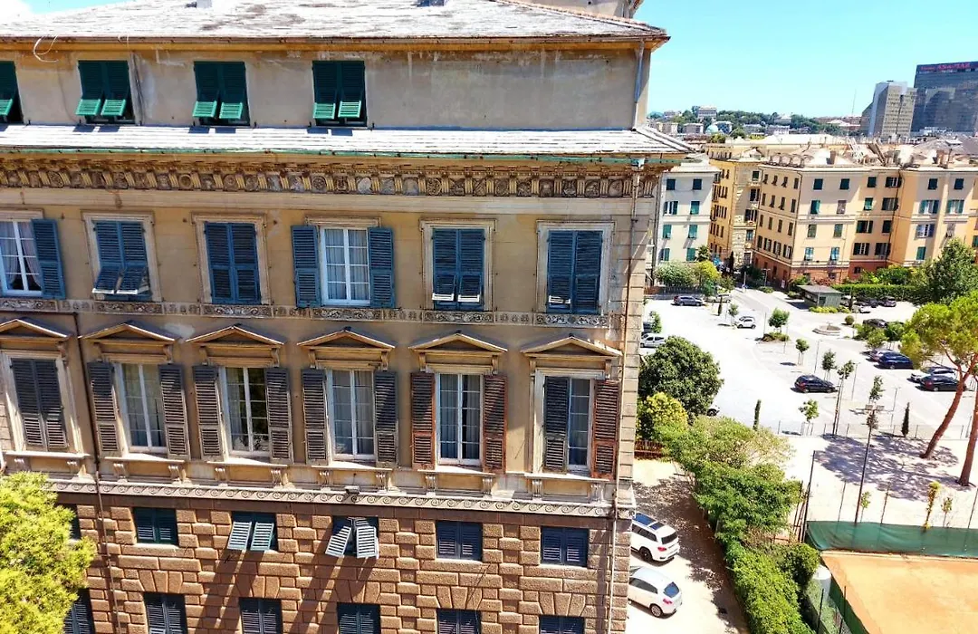 Genova Rooms serra B-1