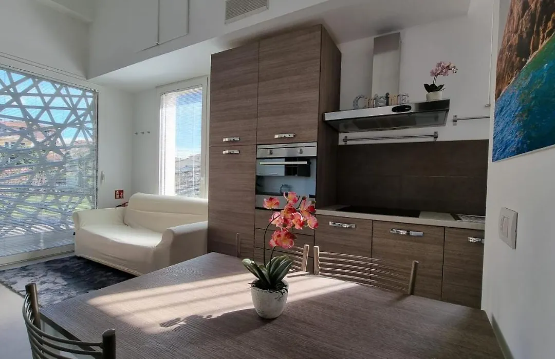 Byron Rooms-1