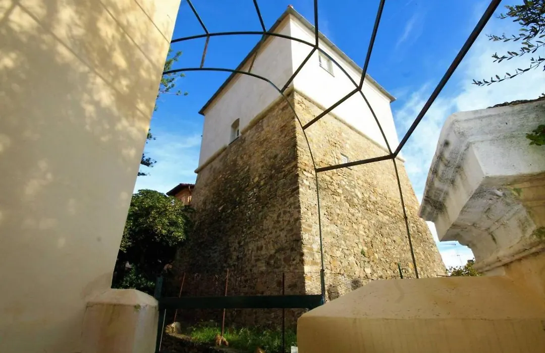 Amazing Sea Cottage "Sleep To The Sound Of The Surf" Casetta Al Mare-1