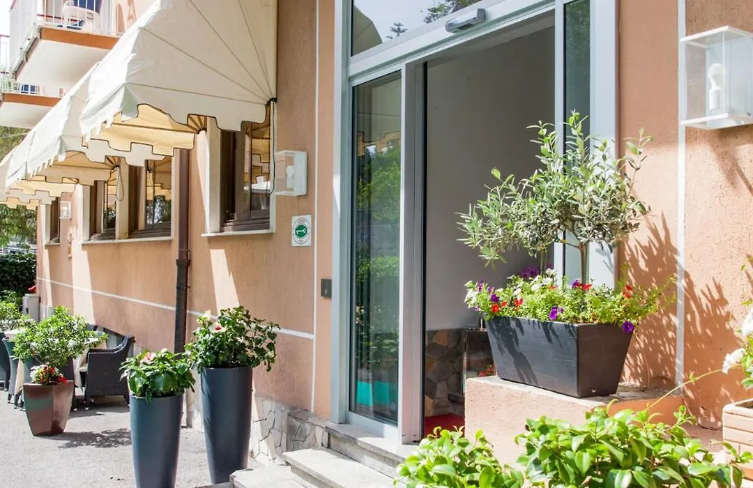Hotel Mediterraneo-1