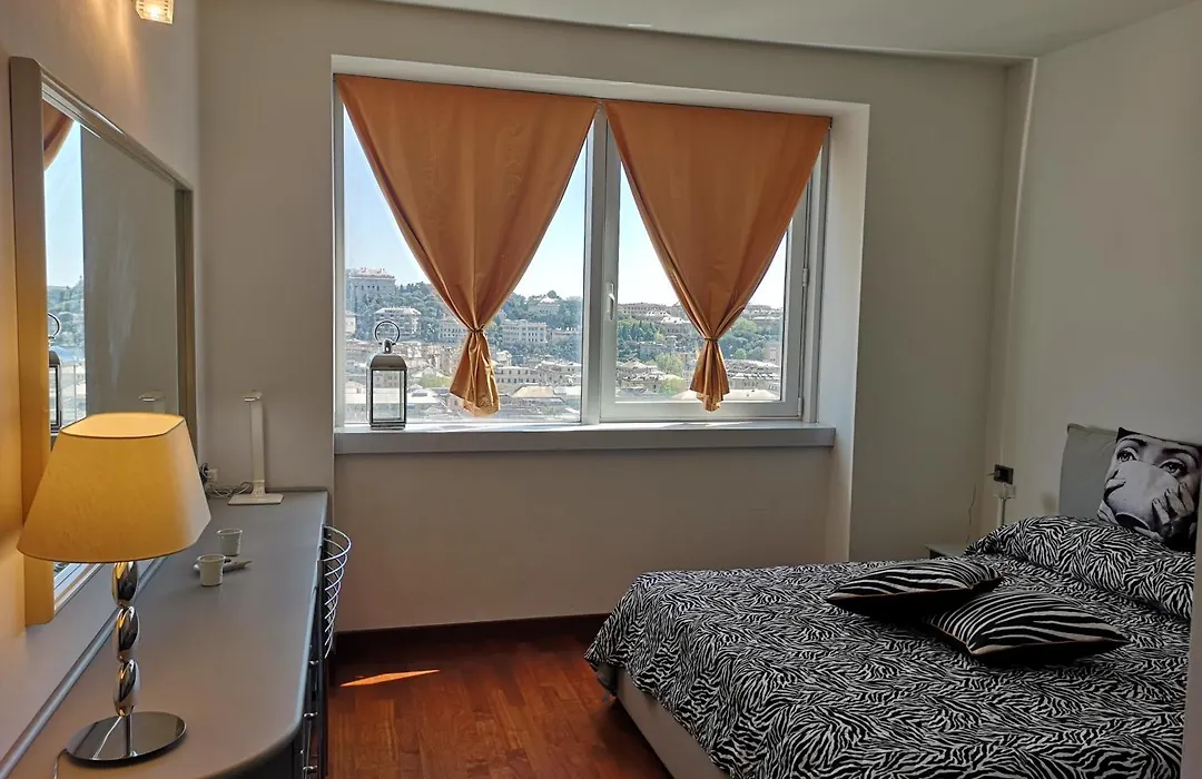 Suite Lambruschini Central With Top City View - Free Covered Parking-1