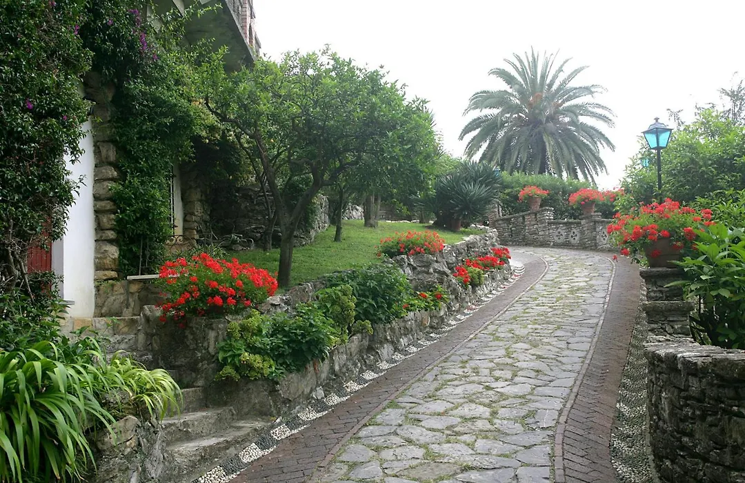 Hotel La Vela-Castello Il Rifugio-1
