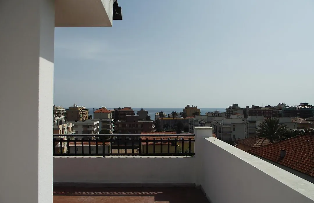 Riviera Apartments-1