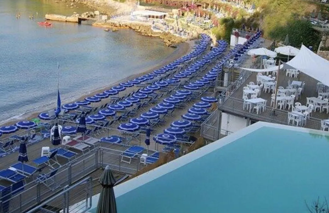 Villa Terrazza Baia Blu-1