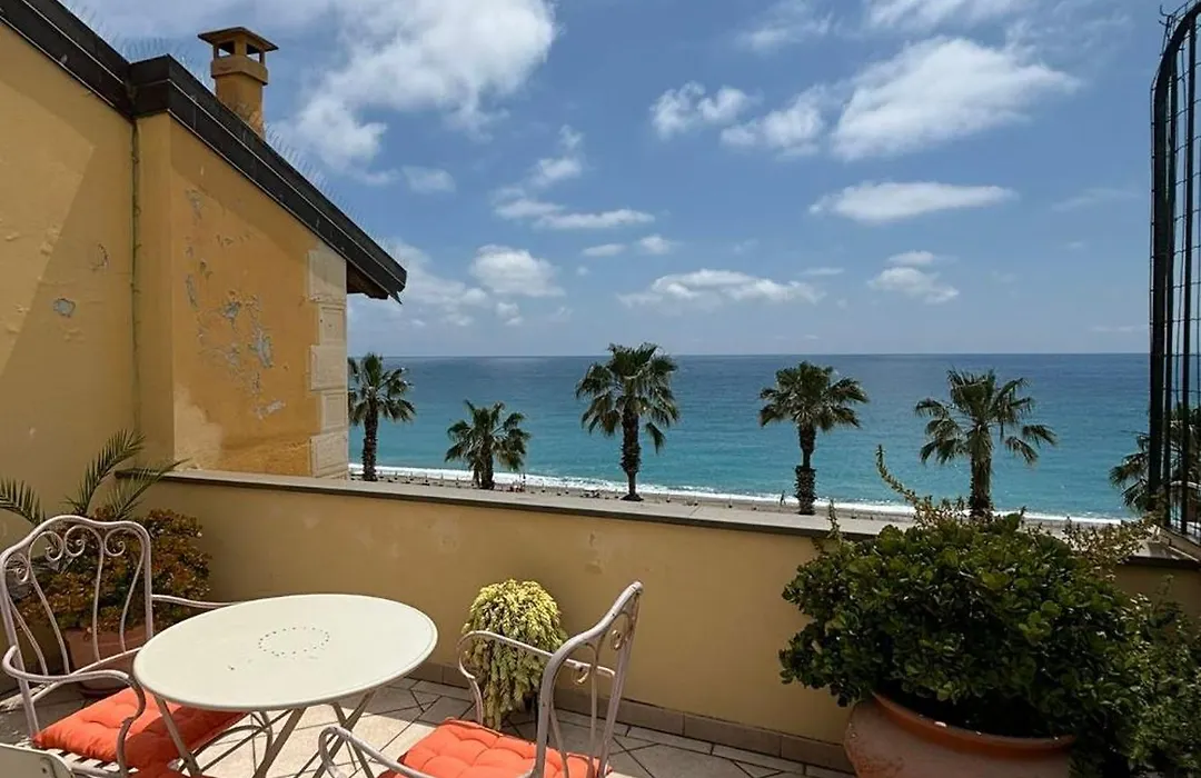 Guest House Bike&Relax Finale Ligure-1