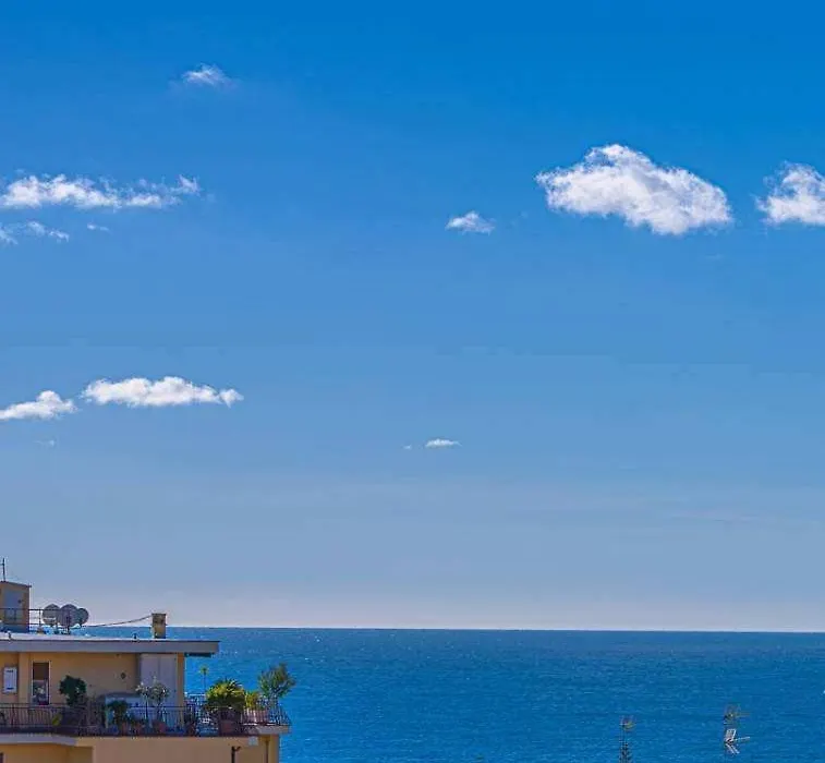 A 2 Passi Dal Mare-1