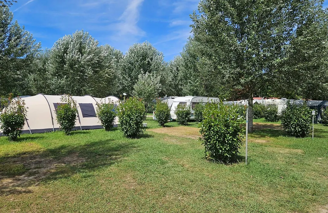Camping River-1