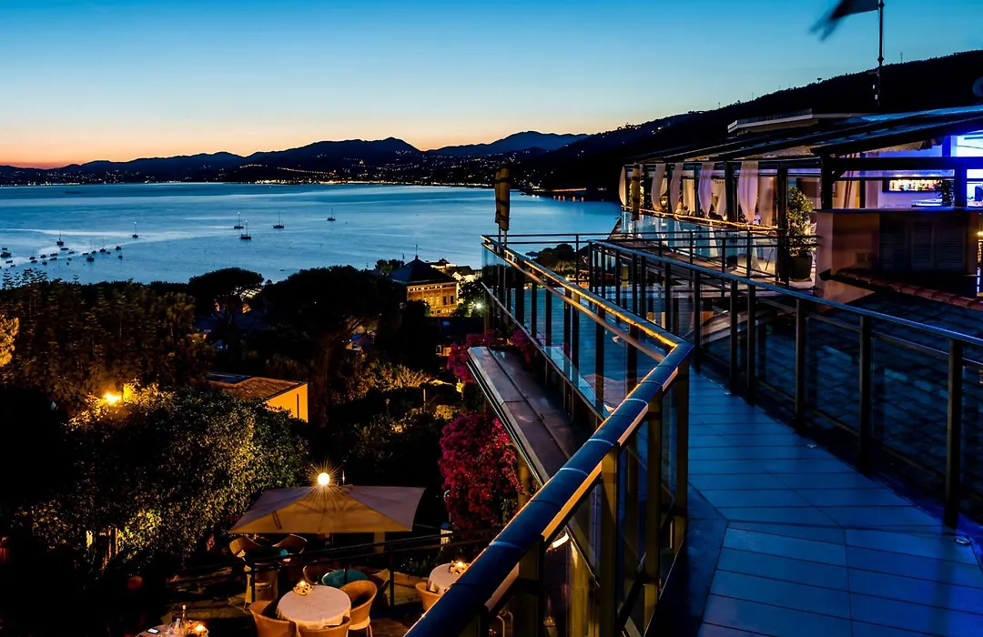 Hotel Vis A Vis-1