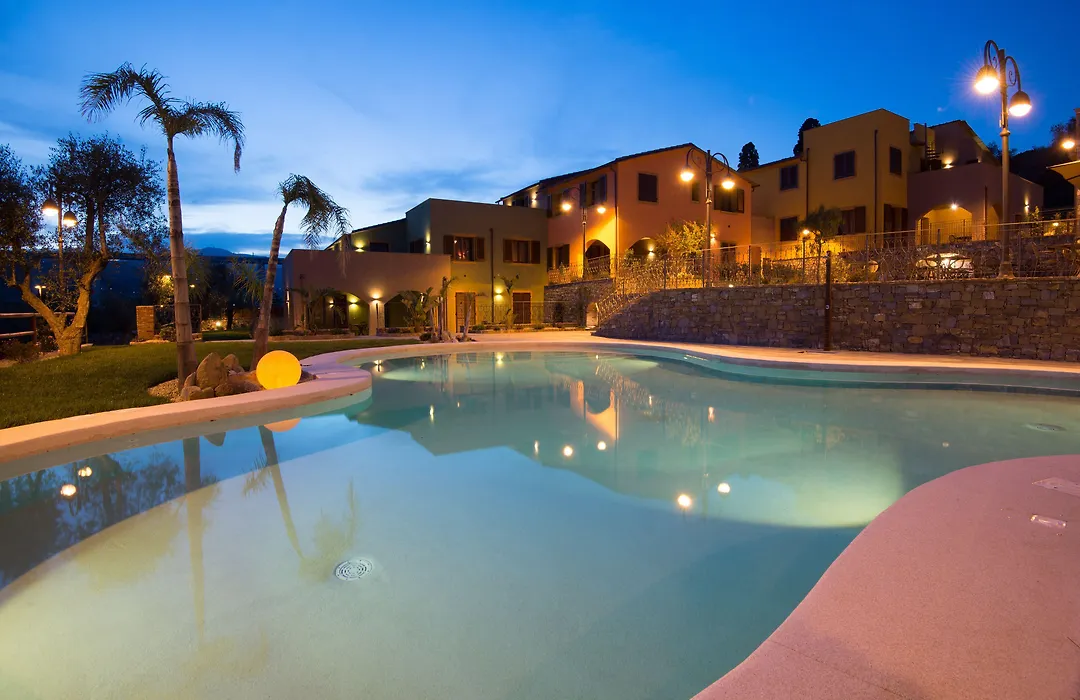 Leonardo Resort-1