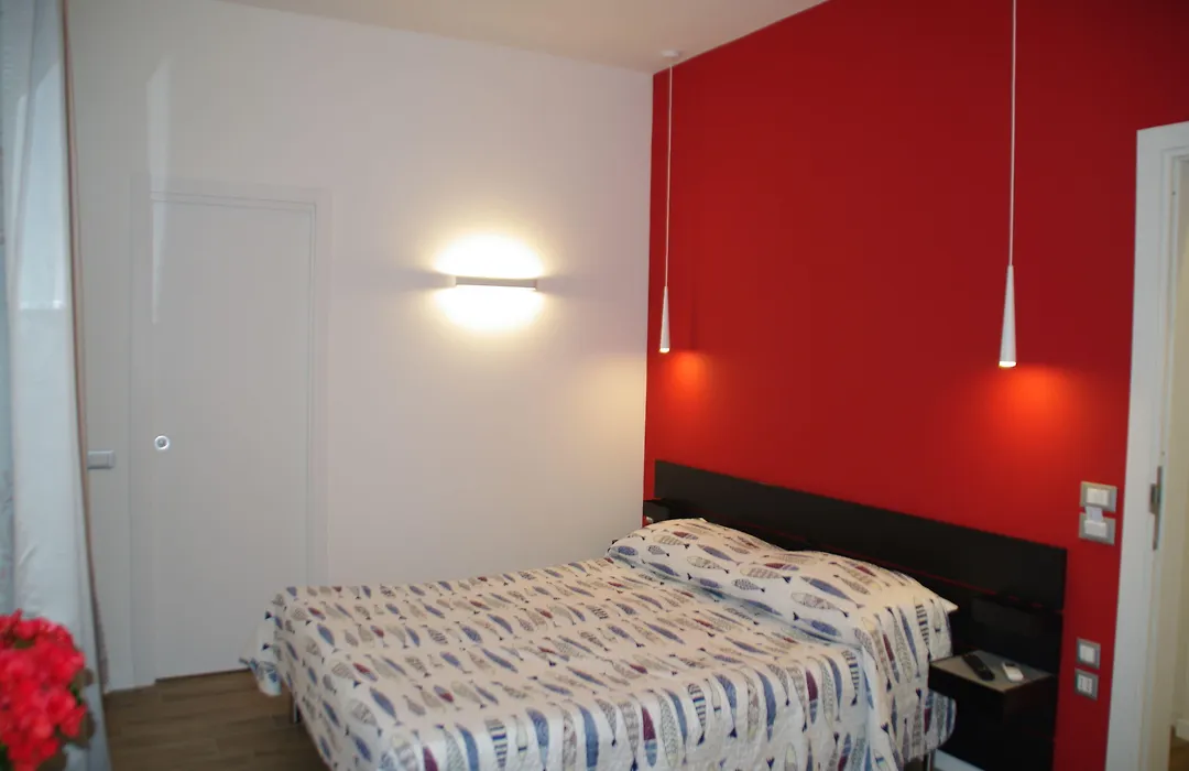 Travel House-1