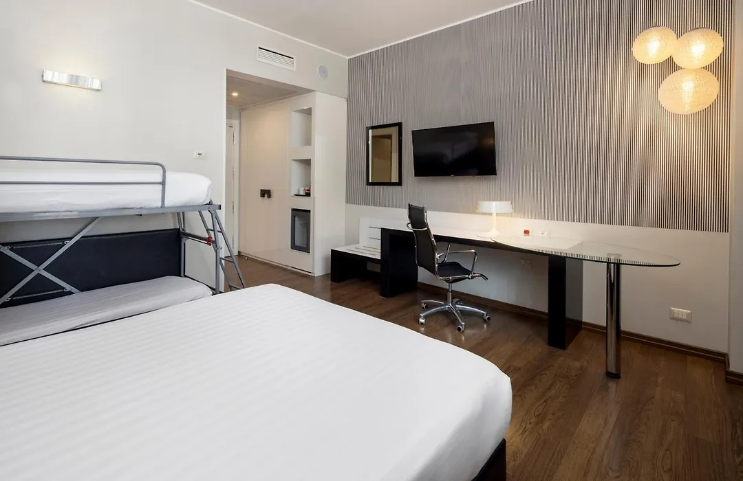 Holiday Inn Genoa City By Ihg-1