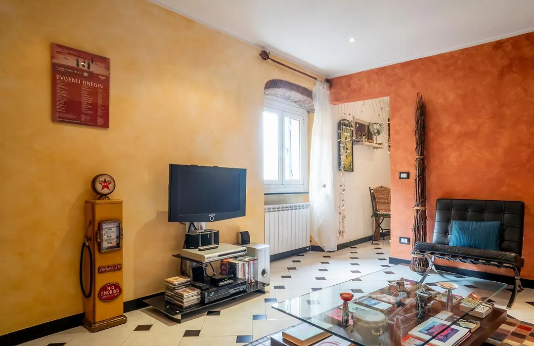Romantic Sea View Flat In Genova-1