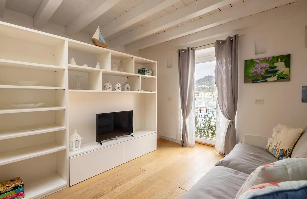 La Finestra Sul Mare - Lerici Bright Sea View Apartment On Two Floors In Lerici, 4 Guests-1