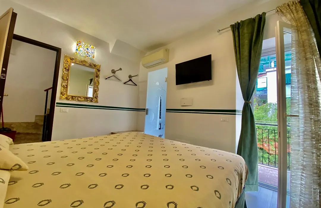 Giovanni Rooms Manarola-1