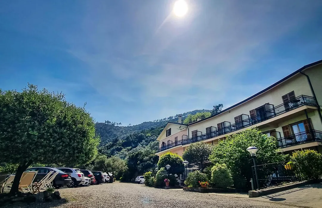 Albergo Suisse Bellevue-1