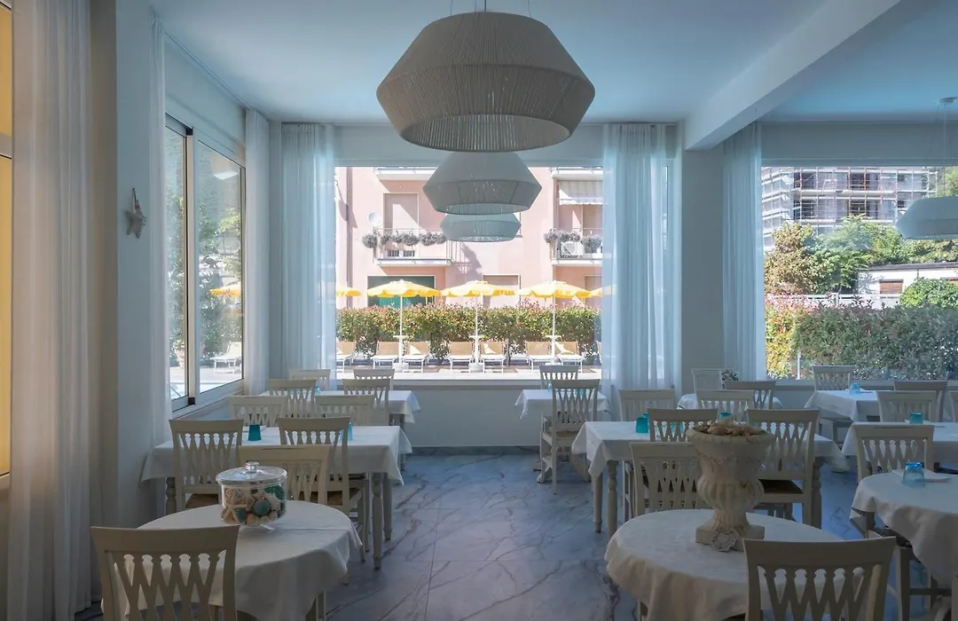 Hotel Riviera-1
