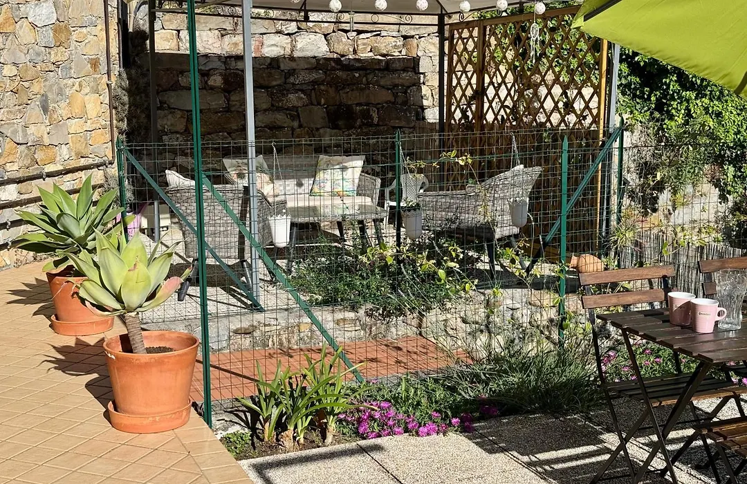 Ulivi - Charming 1 Bedroom Apartment With Garden And Parking-1