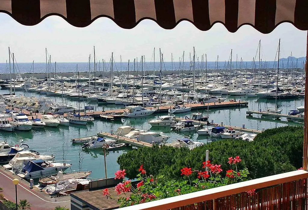 Hotel Ancora Riviera-1