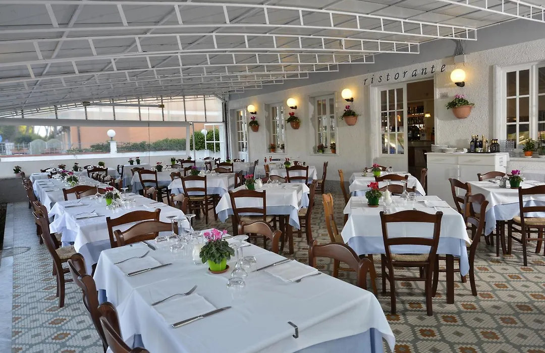Hotel Garden Bocca di Magra-1